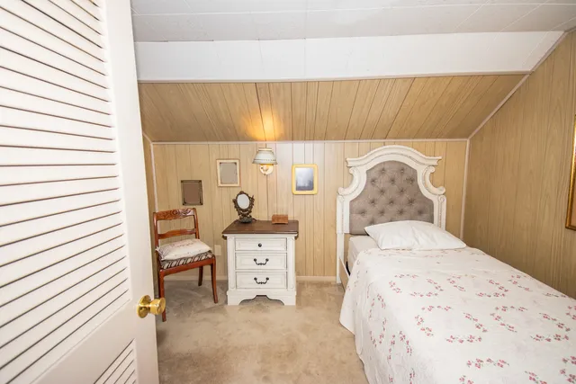 $328,000 | 2110 East Oakland Avenue, Bloomington, IL 61701