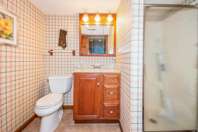 $328,000 | 2110 East Oakland Avenue, Bloomington, IL 61701