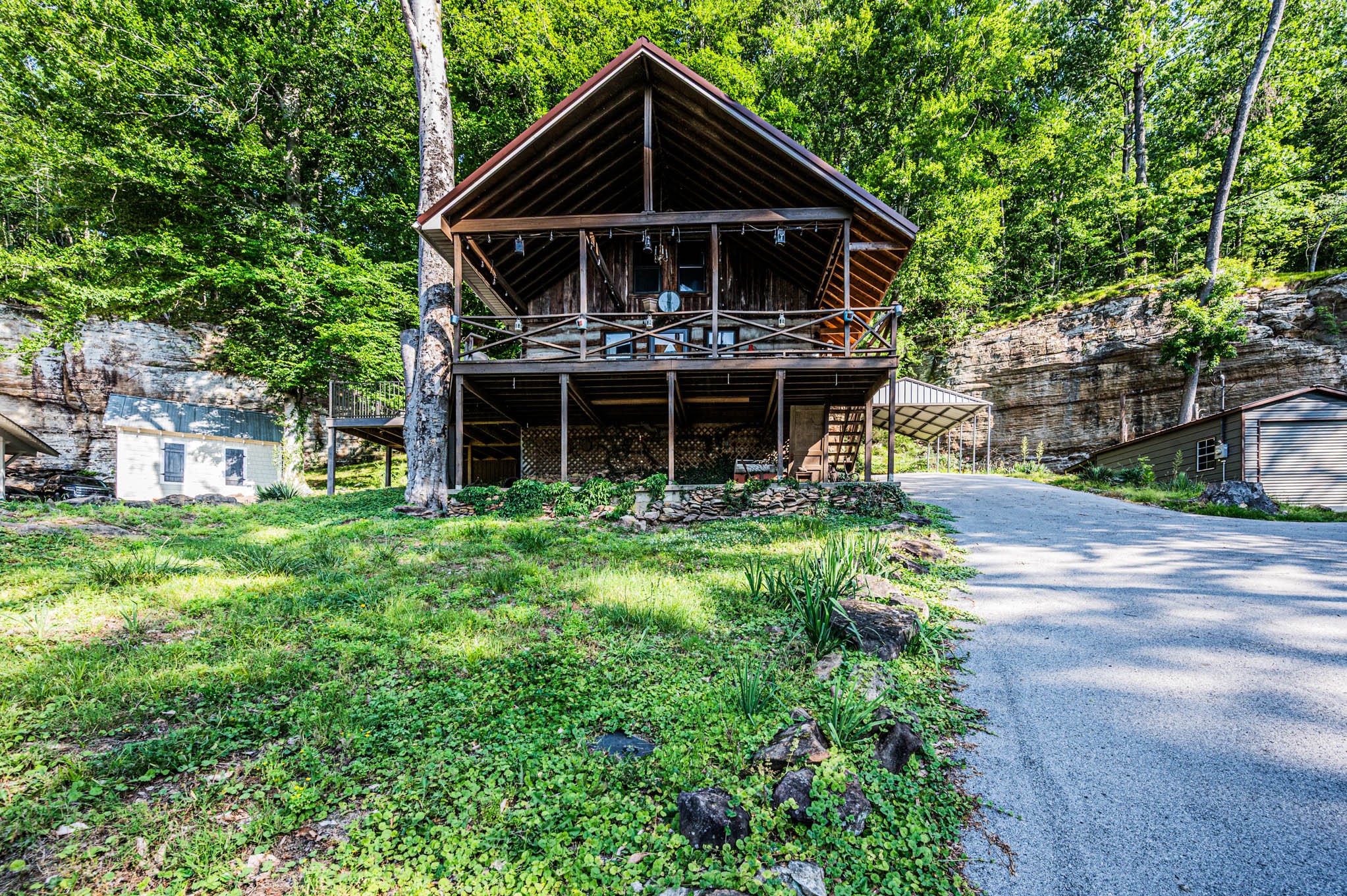 205 Shady Cliff Road Lewisburg, KY 42256 - Photo 2 of 30