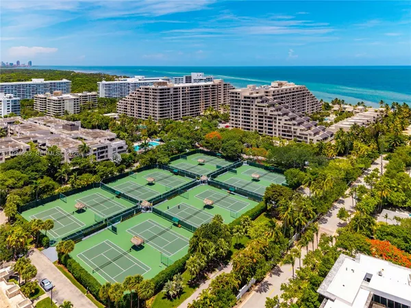 $1,500,000 | 141 Crandon Boulevard, Unit 446, Key Biscayne, FL 33149