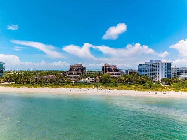 $1,575,000 | 141 Crandon Boulevard, Unit 446, Key Biscayne, FL 33149