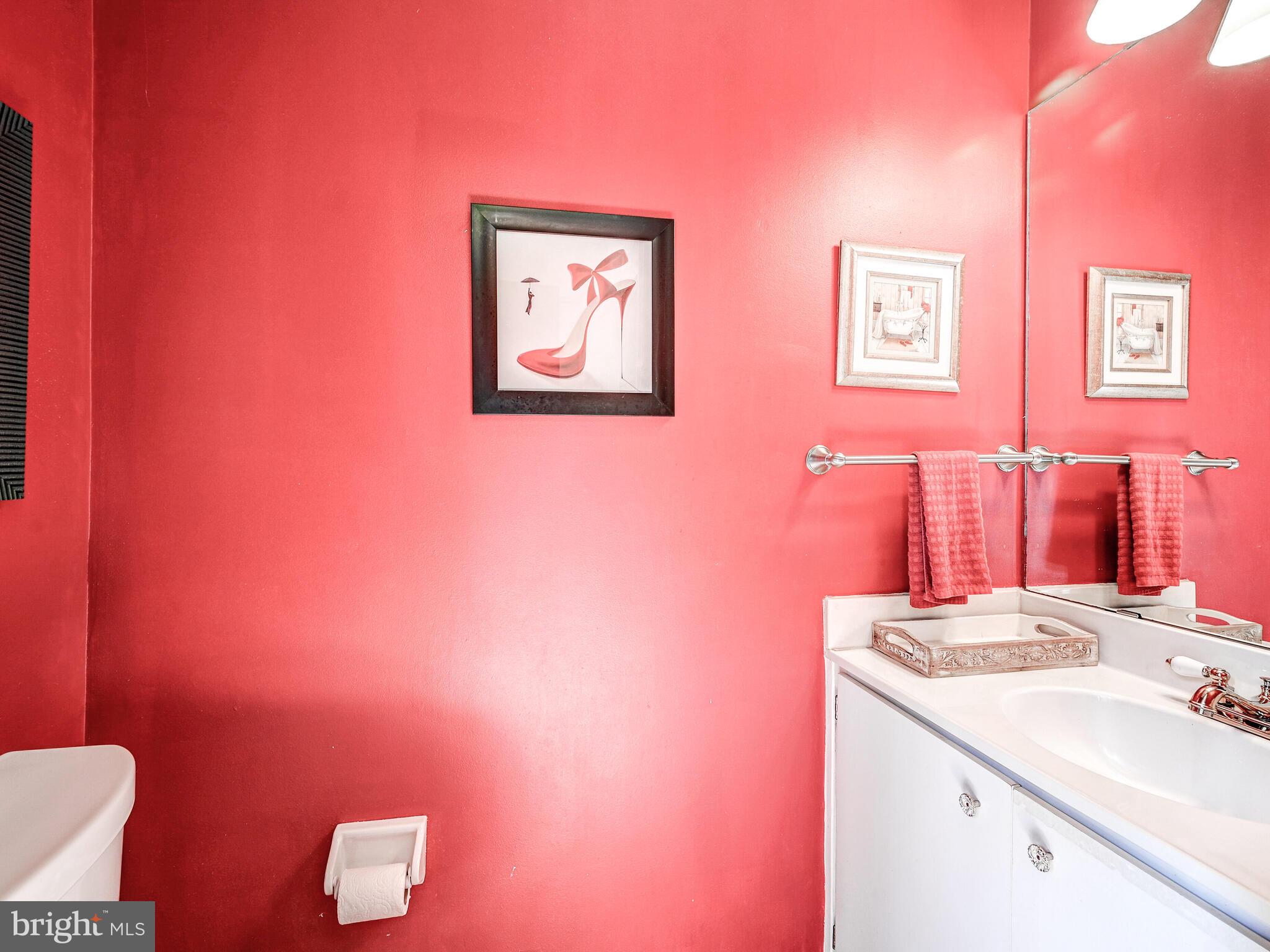2226 Wonderview Road Lutherville-Timonium, MD 21093 - Photo 12 of 42 Gallery Image 12