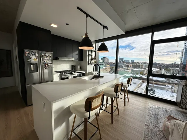 $3,795 | 225 North Elizabeth Street, Unit 709, Chicago, IL 60607