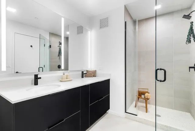 $4,000 | 225 North Elizabeth Street, Unit 709, Chicago, IL 60607