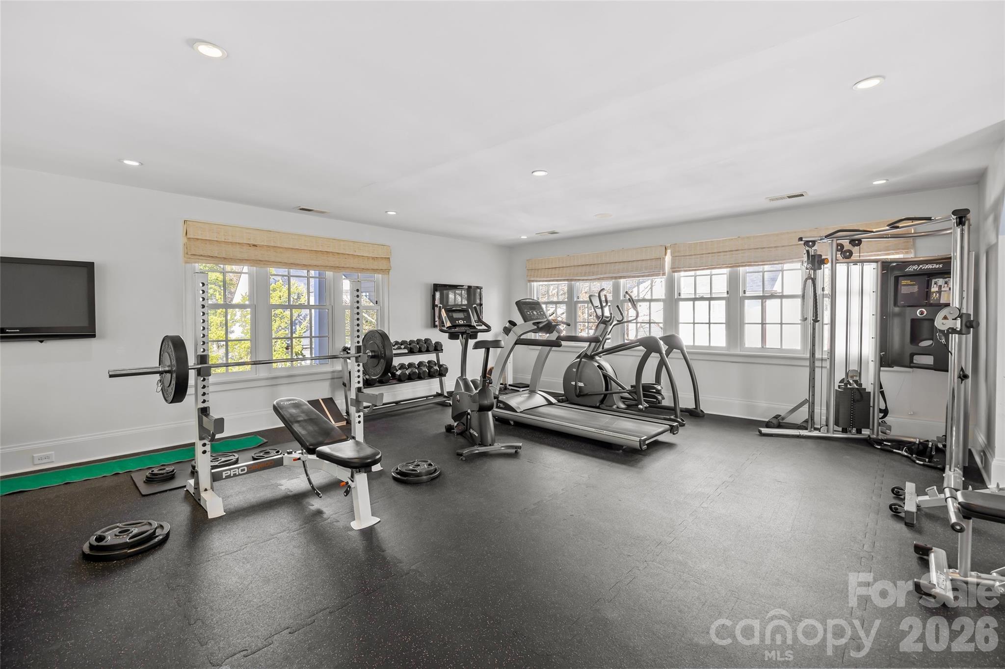 640 Colville Road Charlotte, NC 28207 - Photo 27 of 48 a view of a livingroom with workspace and a window