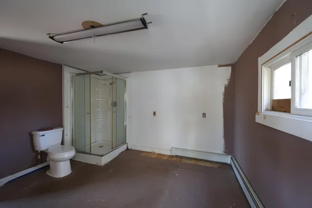 $260,000 | 4 Water Street, Vinalhaven, ME 04863