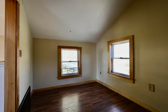 $260,000 | 4 Water Street, Vinalhaven, ME 04863