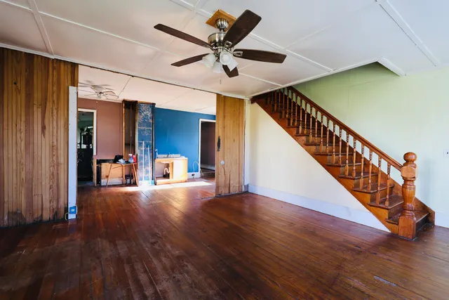 $260,000 | 4 Water Street, Vinalhaven, ME 04863