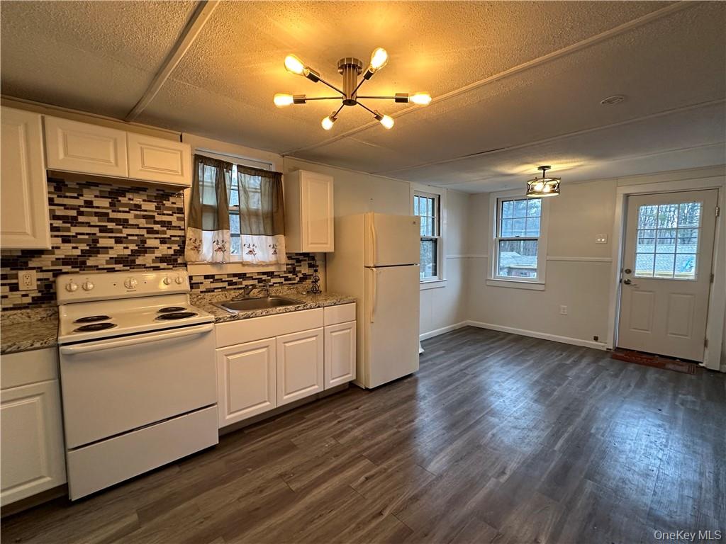 55 Burlingham Road Bloomingburg, NY 12721 - Photo 3 of 16