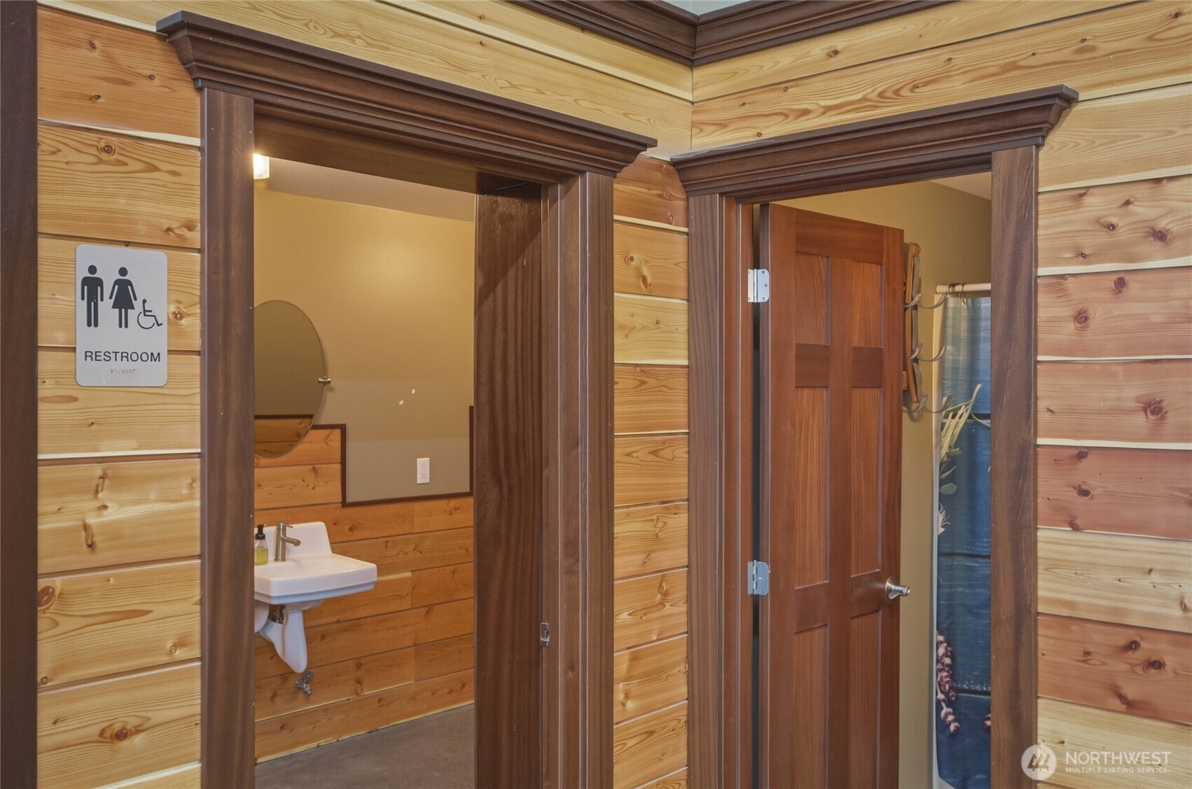 117 Freese Road Quincy, WA 98848 - Photo 26 of 40 a bathroom with a glass shower door and mirror