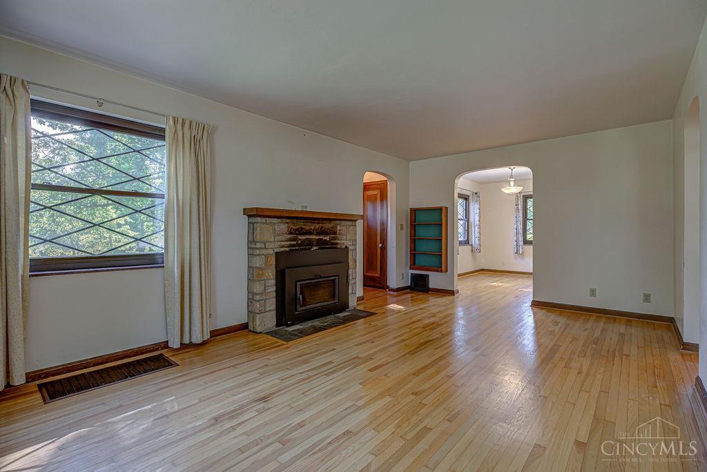 10547 Pottinger Road Cincinnati, OH 45251 - Photo 6 of 34 Gallery Image 6