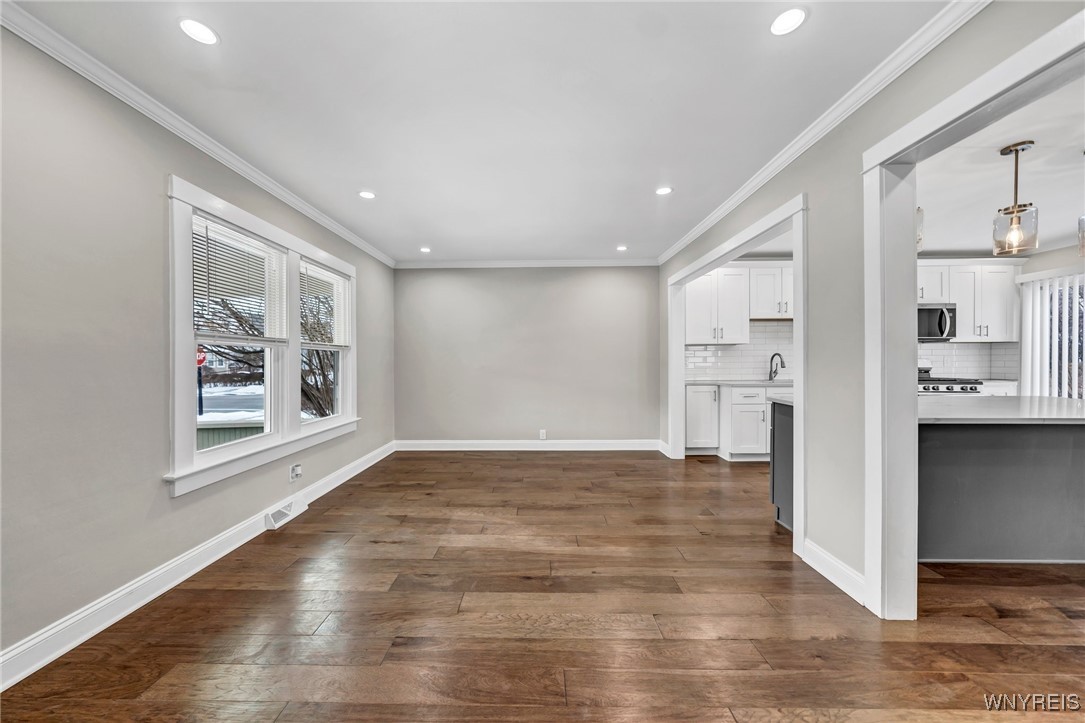 112 Wardman Road Tonawanda Town, NY 14217 - Photo 9 of 19