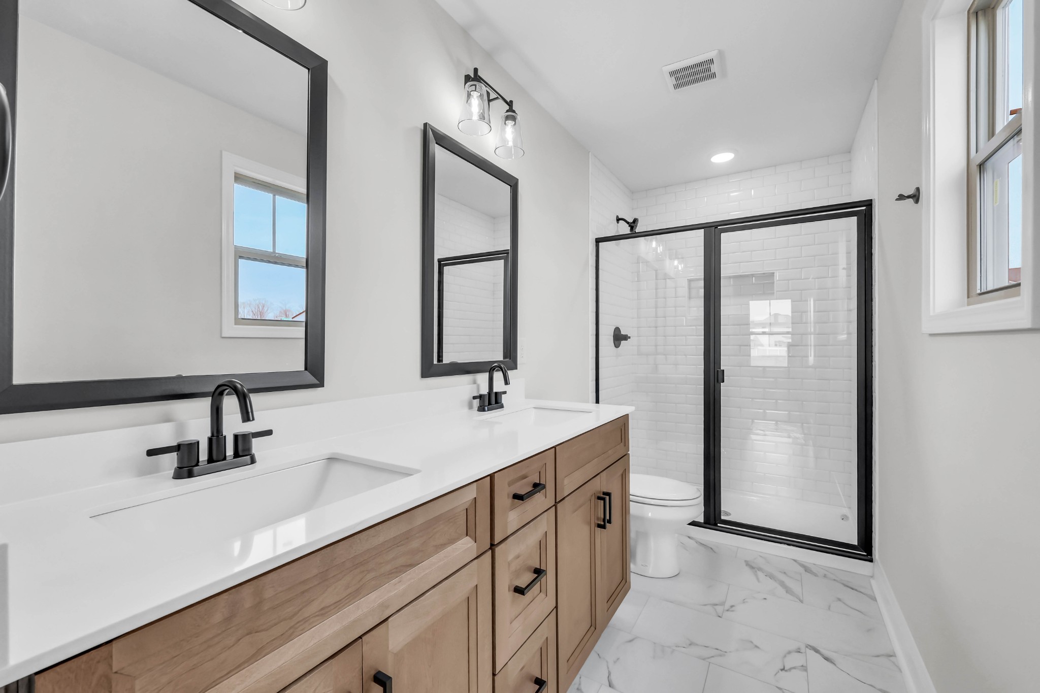 195 Quarry View Clarksville, TN 37043 - Photo 21 of 33 a bathroom with a double vanity sink mirror and double