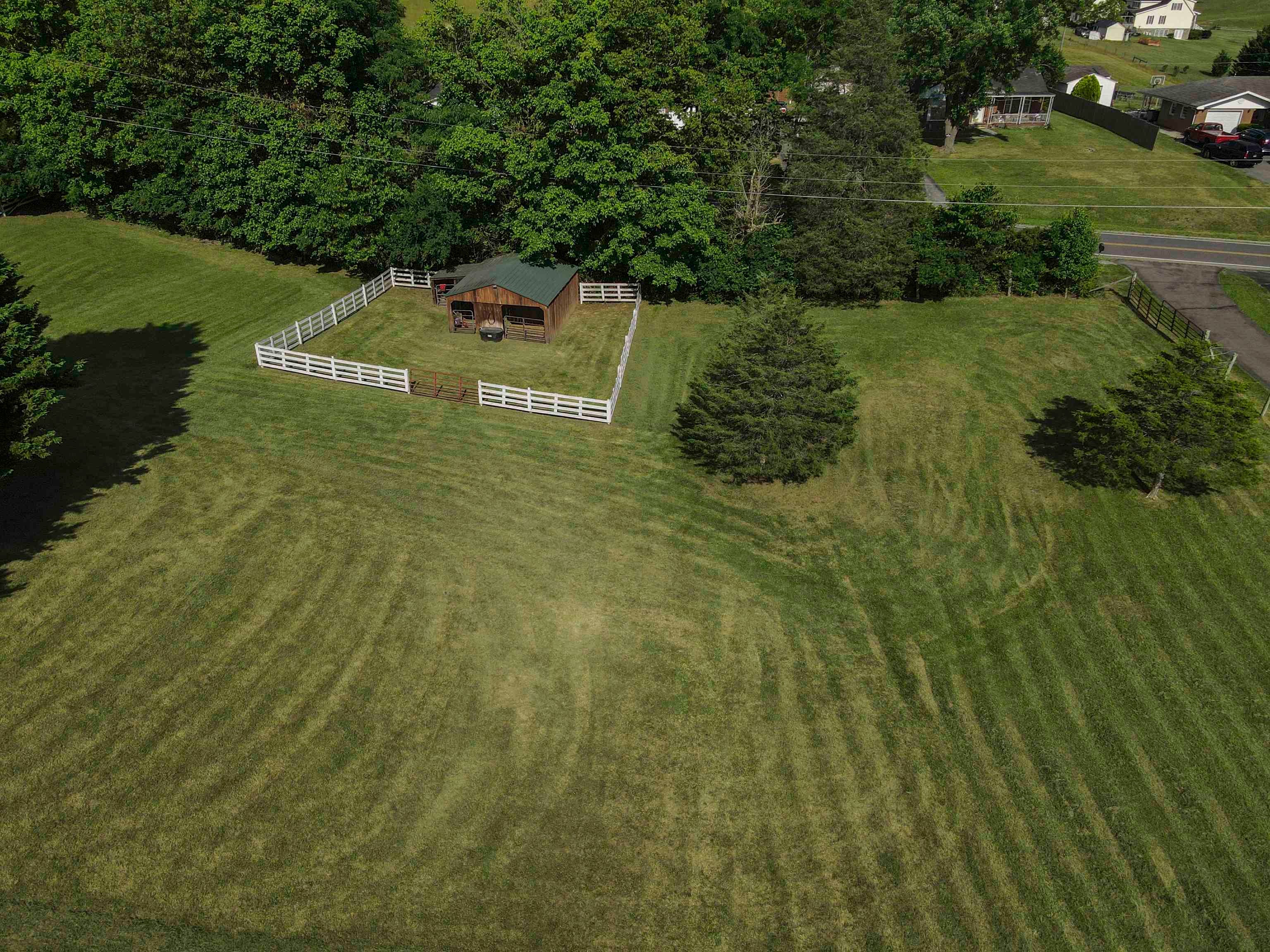 7225 Gate Ten Road Radford, VA 24141 - Photo 13 of 87 Gallery Image 13