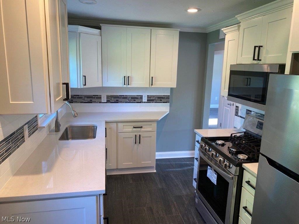 7012 State Road Cleveland, OH 44134 - Photo 5 of 18
