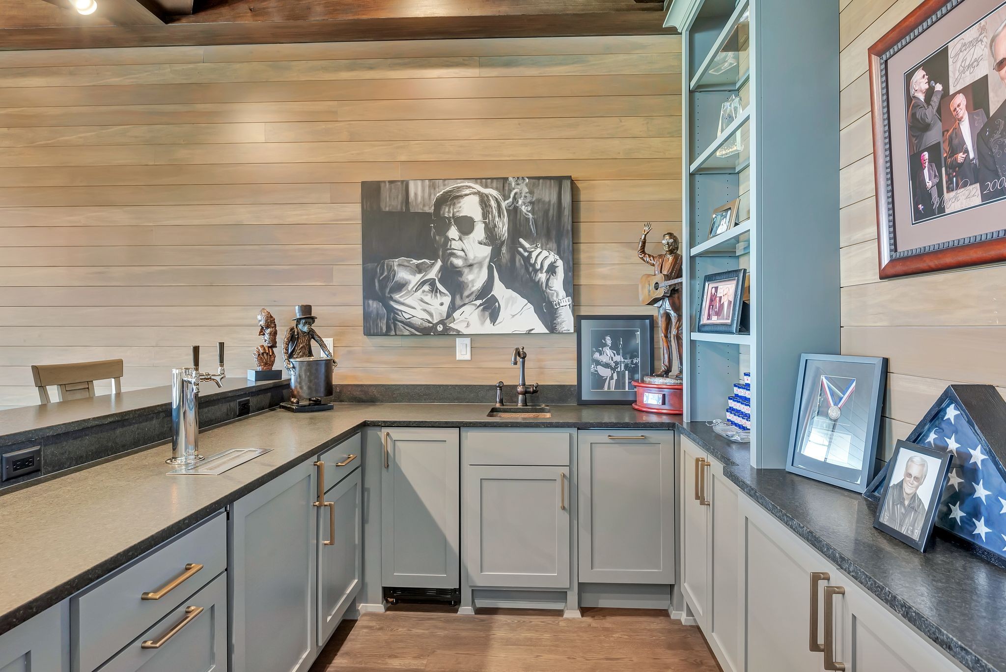 467 Canterbury Rise Franklin, TN 37067 - Photo 72 of 100 a kitchen with stainless steel appliances granite countertop a sink dishwasher a stove and a refrigerator with wooden floor