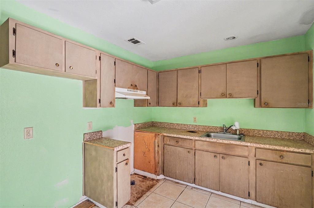 1136 Minnet Court Northeast Palm Bay, FL 32905 - Photo 8 of 28