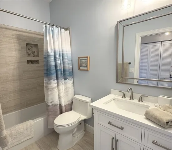 $10,000 | 1400 Winding Oaks Circle West, Unit A404, Vero Beach, FL 32963