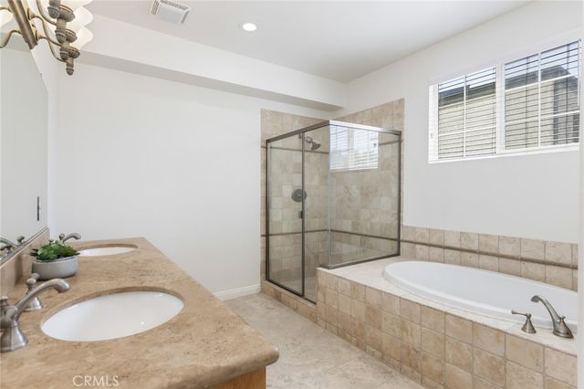 $3,300 | 12407 Moorpark Street, Unit 103, Studio City, CA 91604