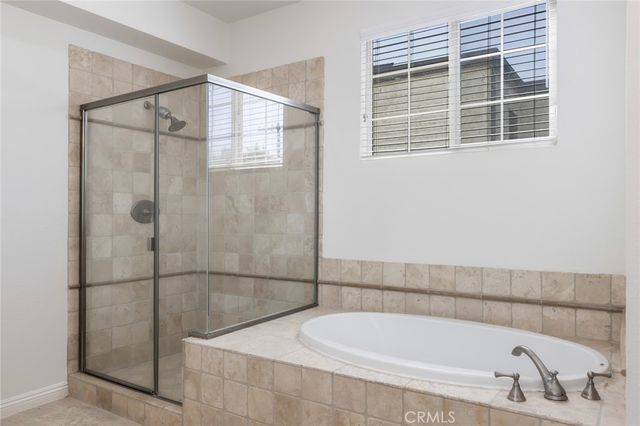 $3,300 | 12407 Moorpark Street, Unit 103, Studio City, CA 91604