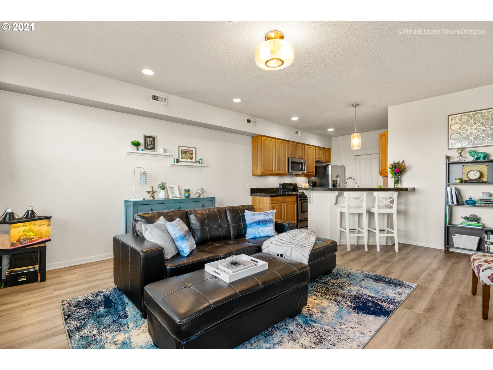 9185 Northwest Germantown Road Portland, OR 97231 - Photo 11 of 31 Gallery Image 11
