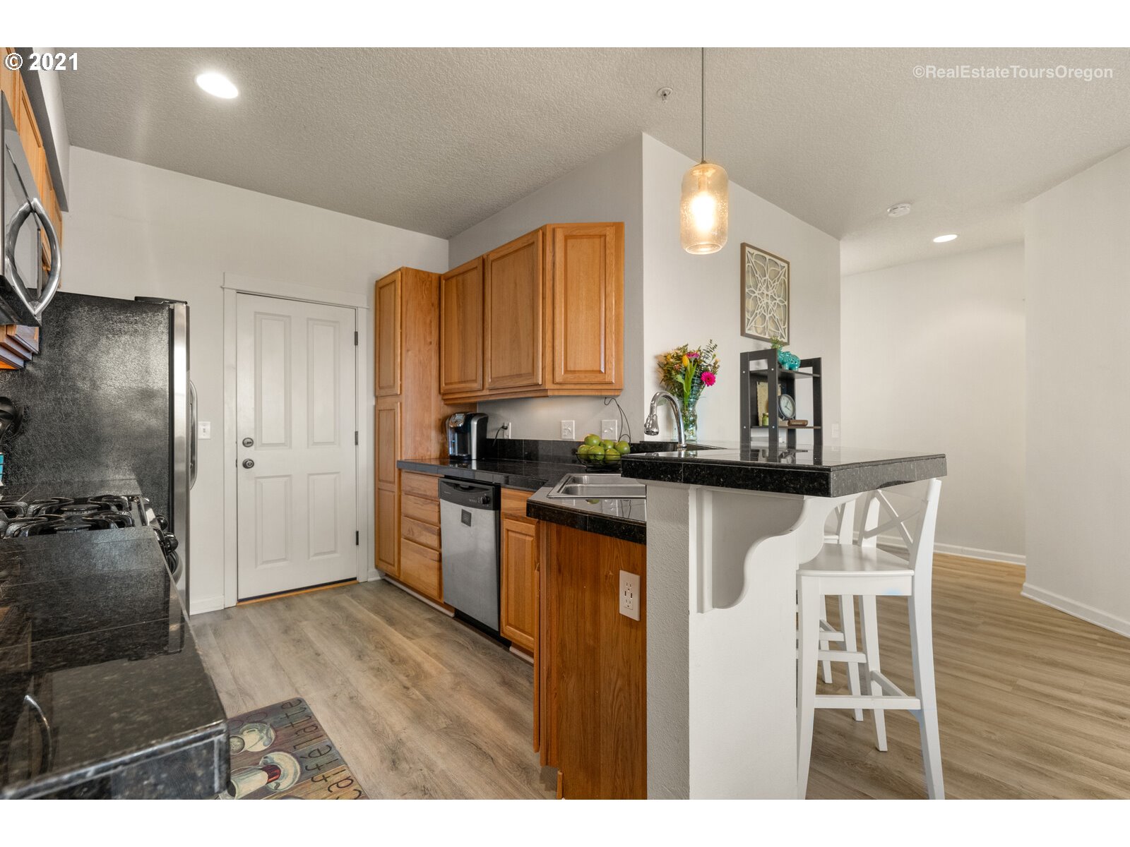 9185 Northwest Germantown Road Portland, OR 97231 - Photo 13 of 31 Gallery Image 13