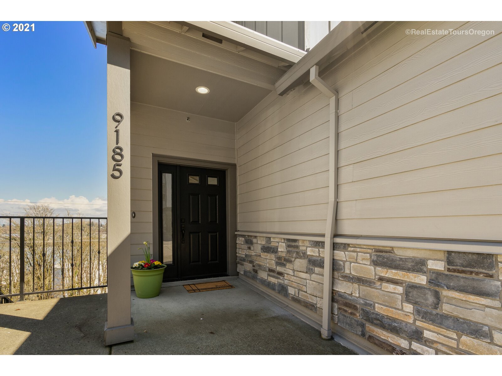9185 Northwest Germantown Road Portland, OR 97231 - Photo 5 of 31 Gallery Image 5