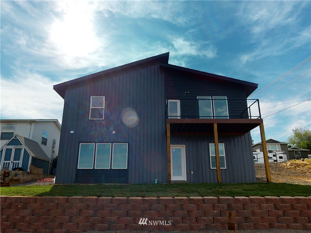 336 Strand Road Ephrata, WA 98823 - Photo 2 of 40