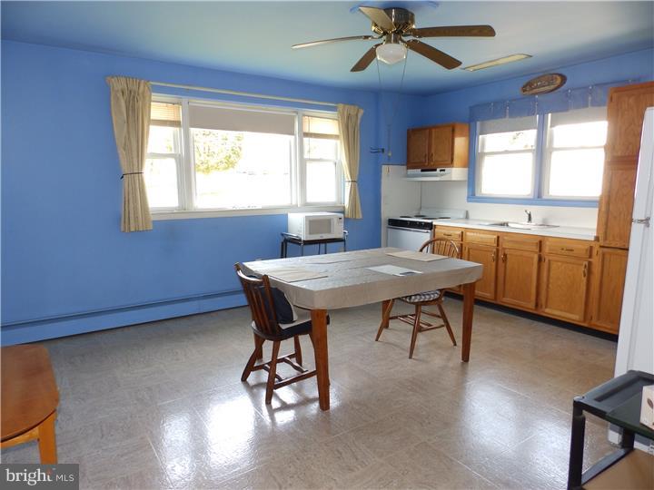 55 Fern Road Southampton, PA 18966 - Photo 5 of 12 Kitchen