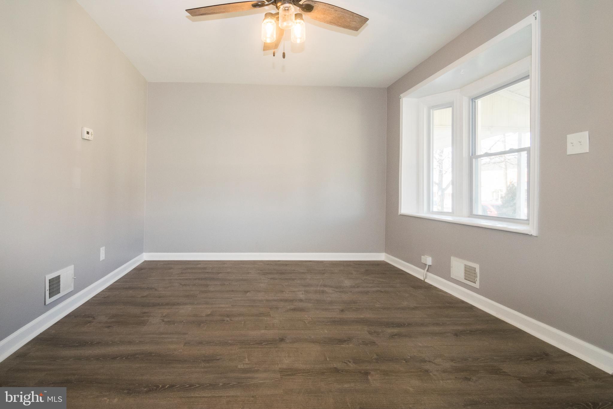 919 Middlesex Road Essex, MD 21221 - Photo 4 of 62
