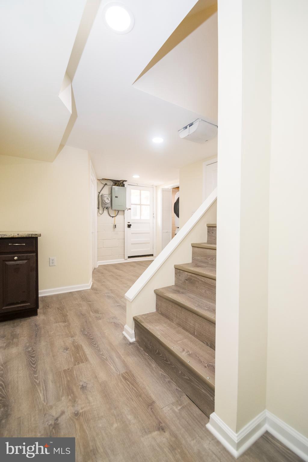919 Middlesex Road Essex, MD 21221 - Photo 5 of 62