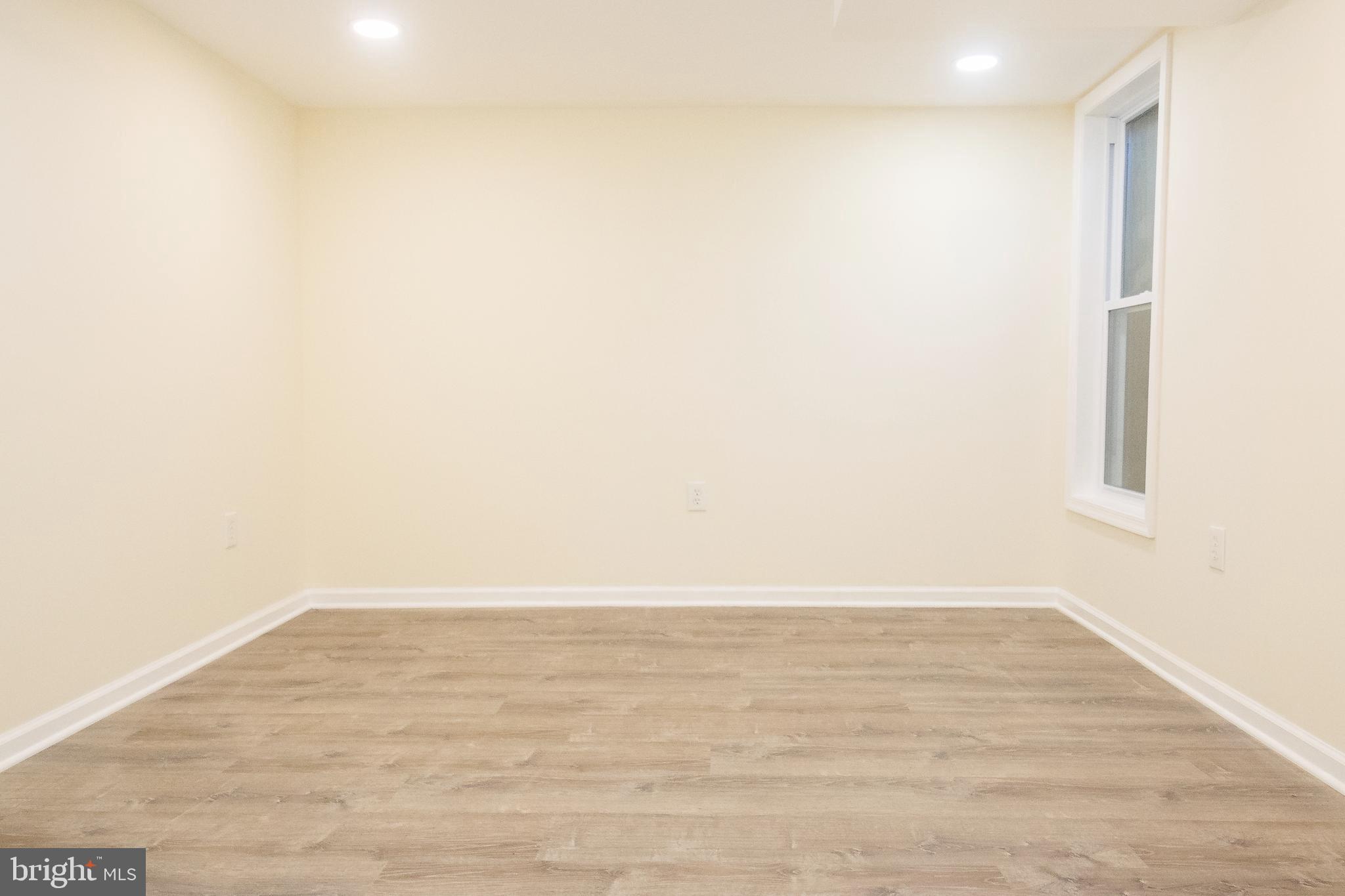 919 Middlesex Road Essex, MD 21221 - Photo 7 of 62
