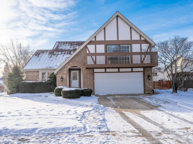 $429,900 | 715 Concord Drive, Crystal Lake, IL 60014