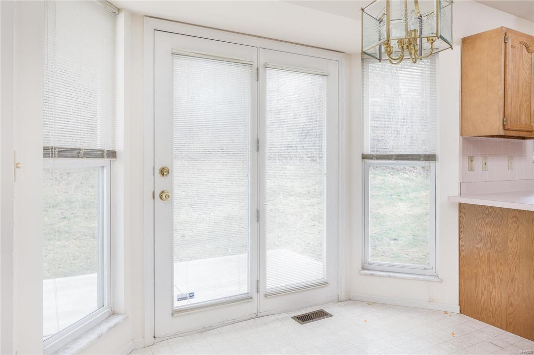 6900 Stony Ridge Road Oakville, MO 63129 - Photo 5 of 20 Gallery Image 5