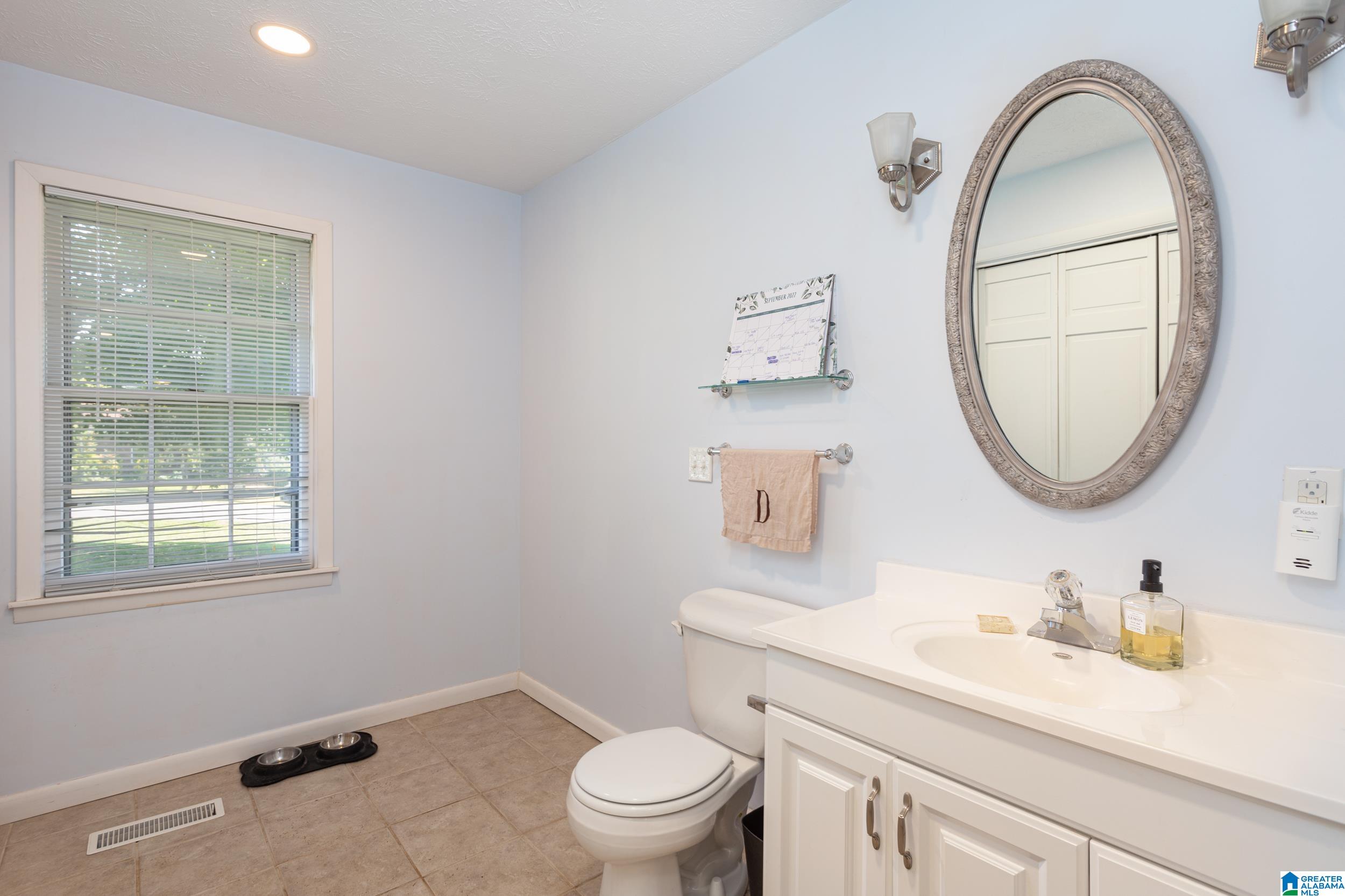 1308 Conger Road Anniston, AL 36207 - Photo 13 of 37