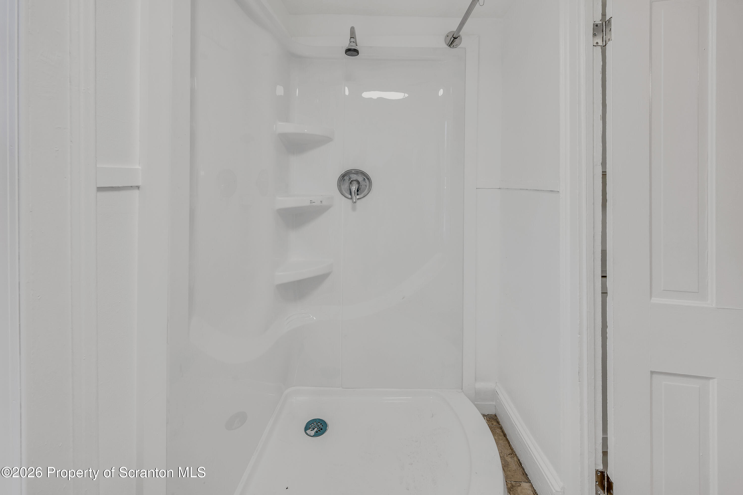 629 R Beech Street, Unit 2 Scranton, PA 18505 - Photo 3 of 18 R Beech -15