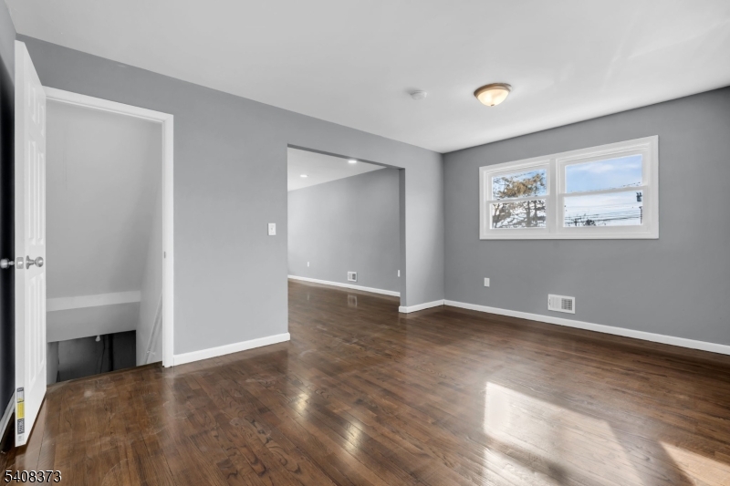 415 Highland Place Bound Brook, NJ 08805 - Photo 11 of 32