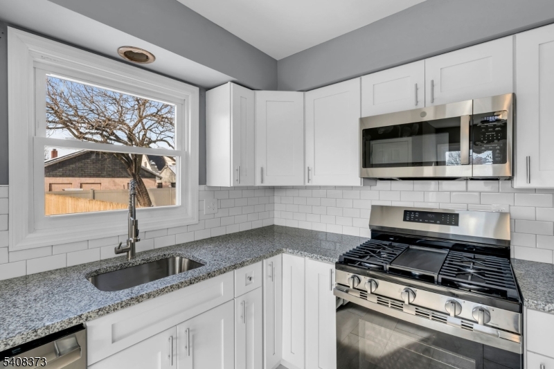 415 Highland Place Bound Brook, NJ 08805 - Photo 16 of 32