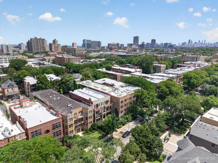 4711 North Malden Street, Unit 2S, Chicago, IL 60640