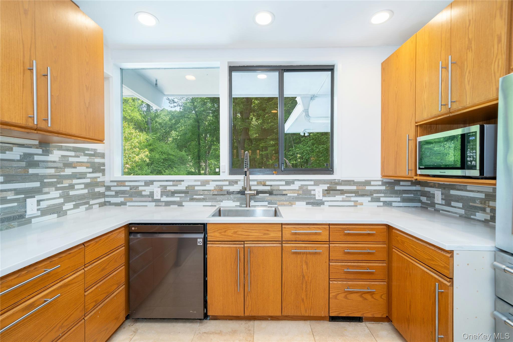 4 Half Mile Road Armonk, NY 10504 - Photo 9 of 28