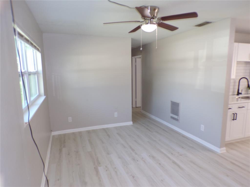 1878 Trotter Road Largo, FL 33774 - Photo 9 of 23 Gallery Image 9