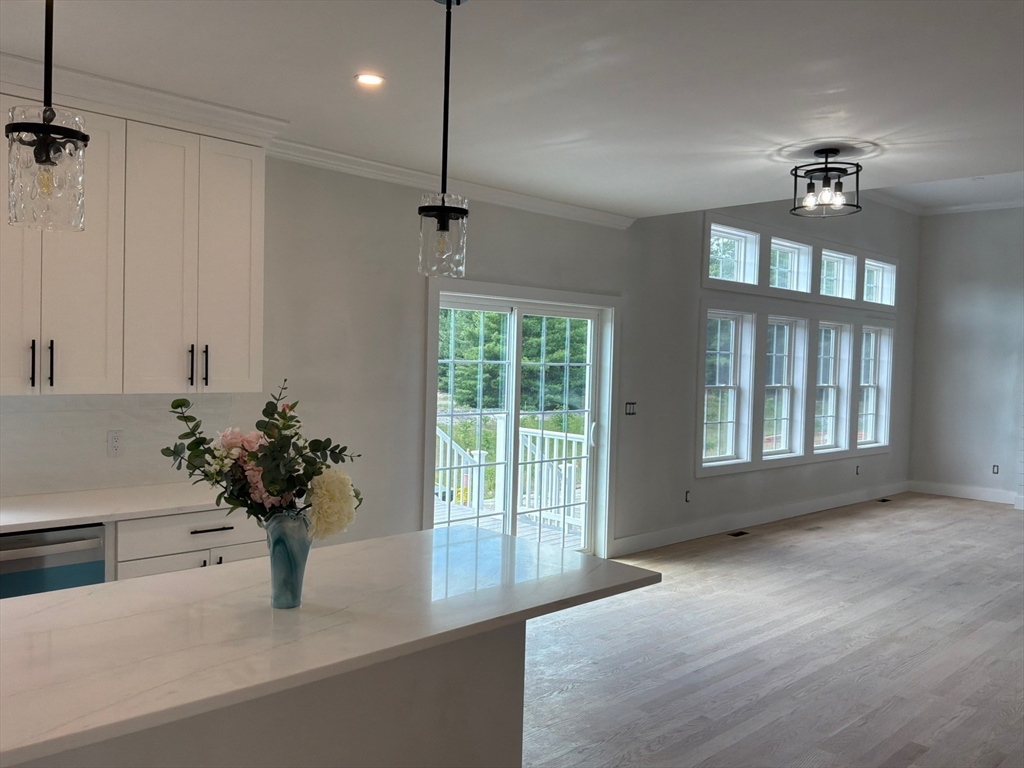 10 April Way Millis, MA 02054 - Photo 4 of 15