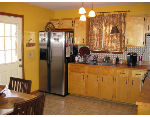 110 Newfield Road Springfield, MA 01119 - Photo 5 of 9