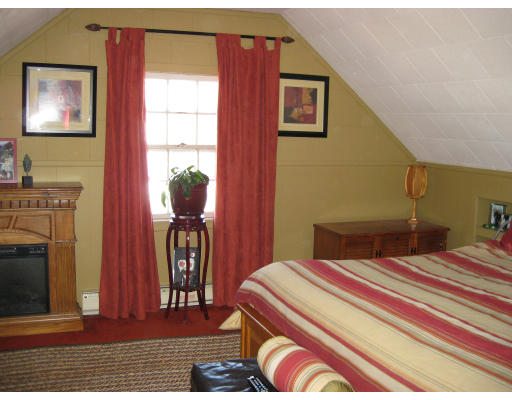 110 Newfield Road Springfield, MA 01119 - Photo 7 of 9