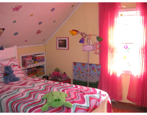 110 Newfield Road Springfield, MA 01119 - Photo 8 of 9
