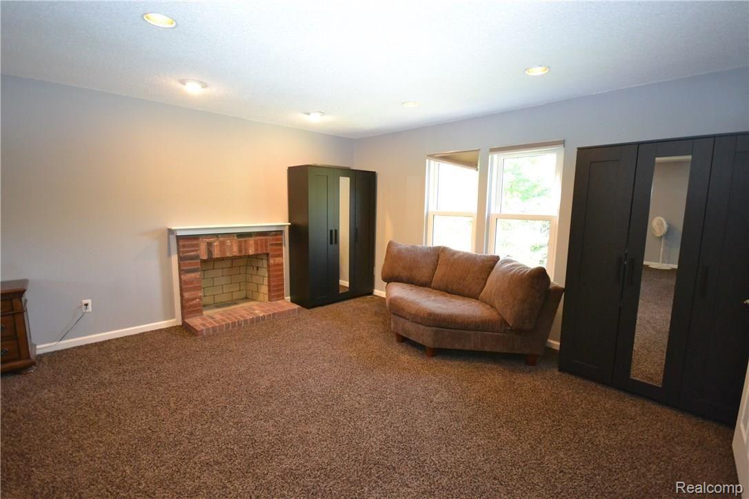 35870 Fredericksburg Road Farmington, MI 48331 - Photo 28 of 45 7 Bedroom 6.JPG
