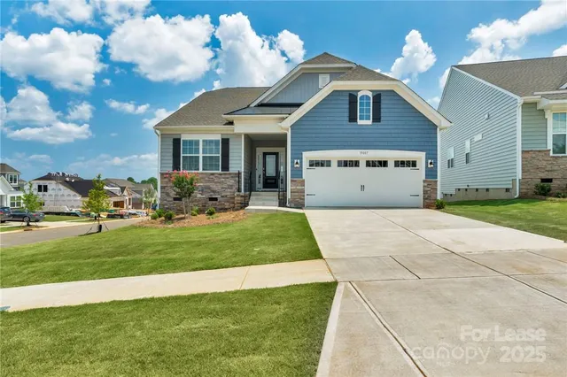 $2,095 | 15007 Arlington House Drive, Charlotte, NC 28273