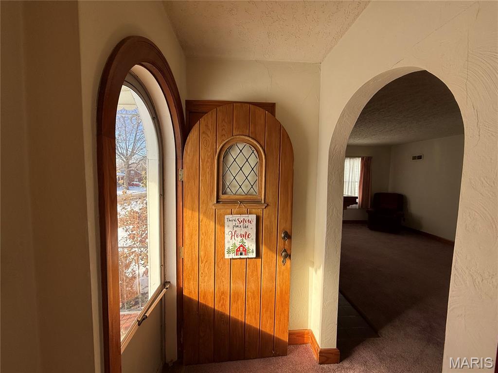 241 Arbor Drive Alton, IL 62002 - Photo 3 of 17