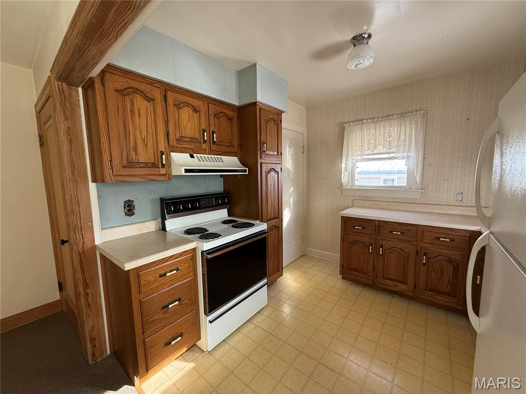 241 Arbor Drive Alton, IL 62002 - Photo 10 of 17