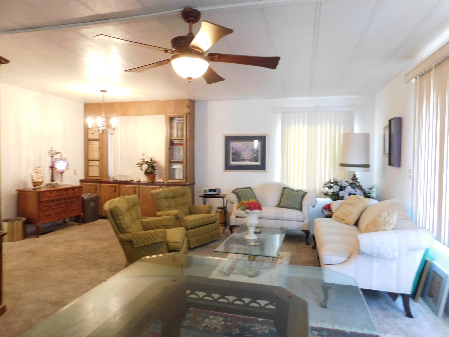 43 Rio Vista Drive Lodi, CA 95240 - Photo 14 of 27 Large living room and dining area.